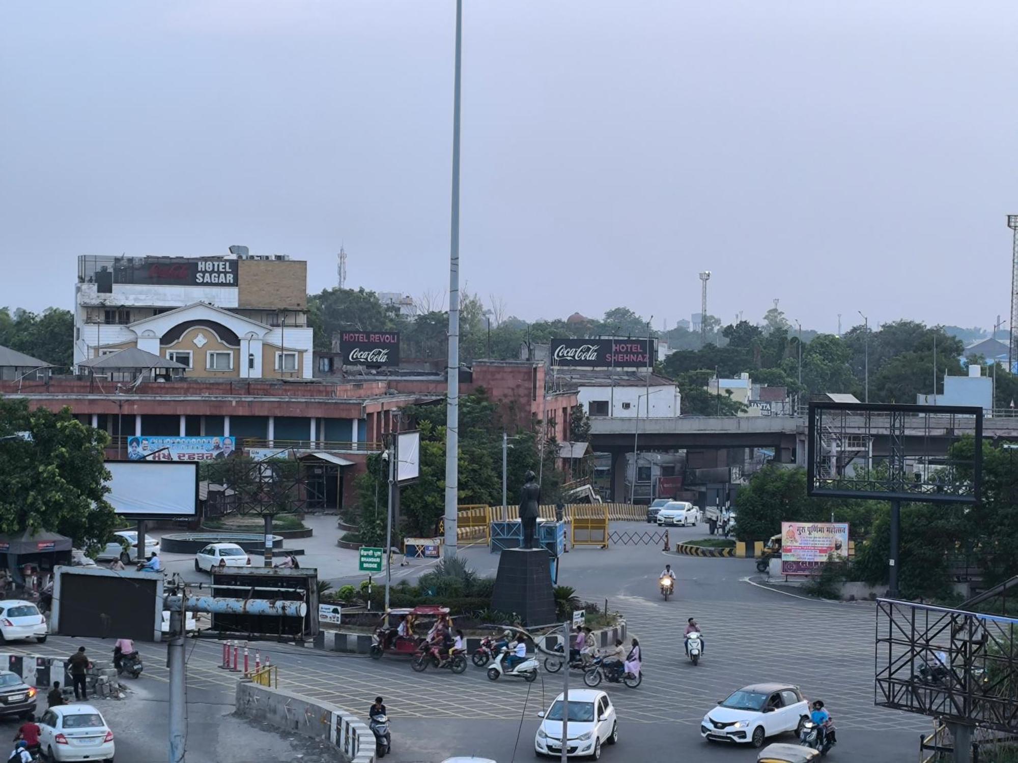 Hotel Jogi Guest House Amritsar Extérieur photo