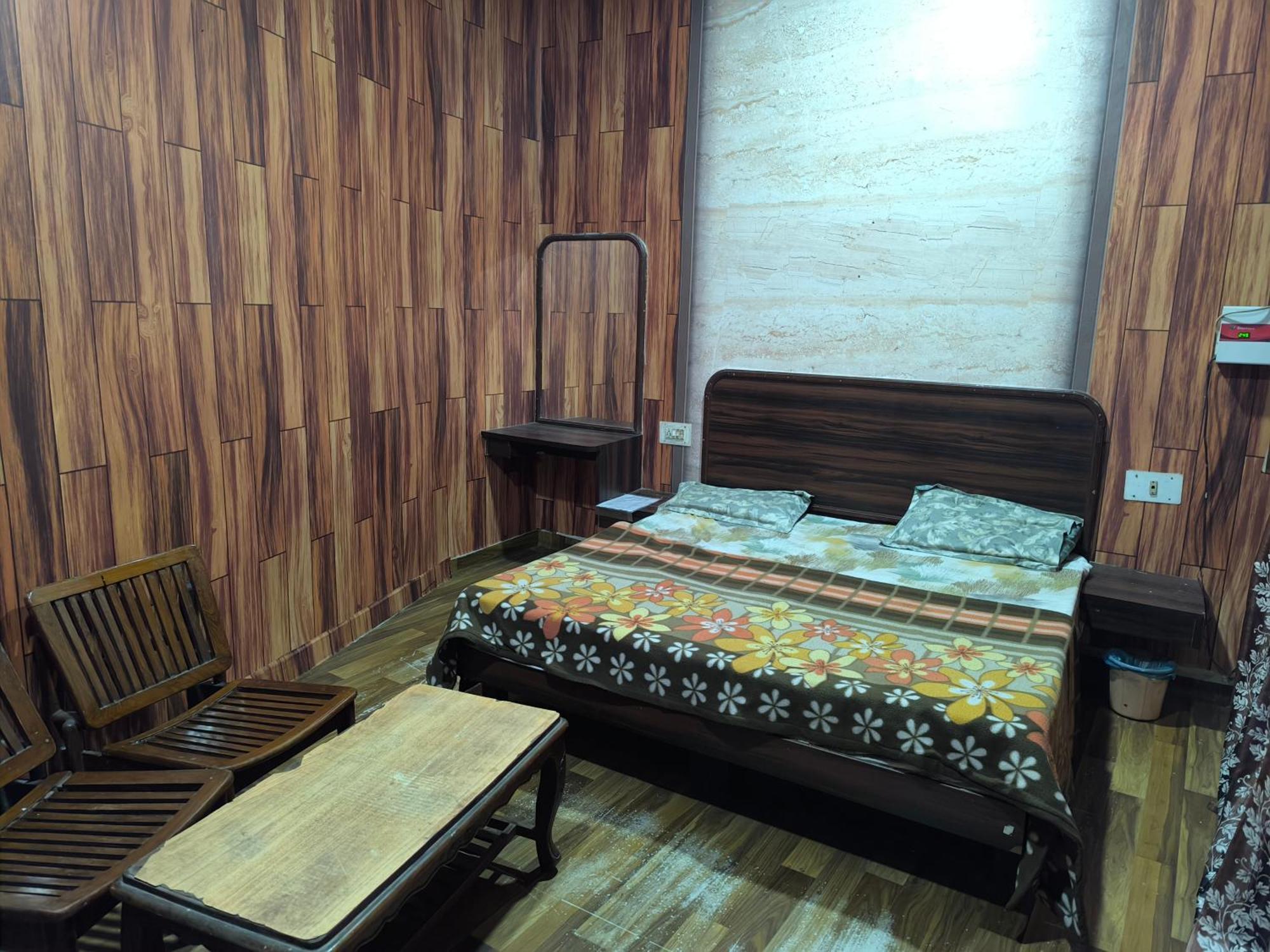 Hotel Jogi Guest House Amritsar Extérieur photo